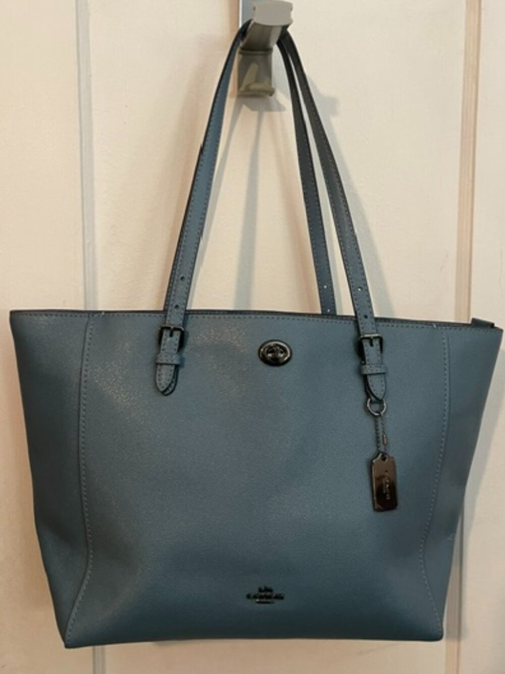 Coach 36454 Crossgrain Turnlock Tote